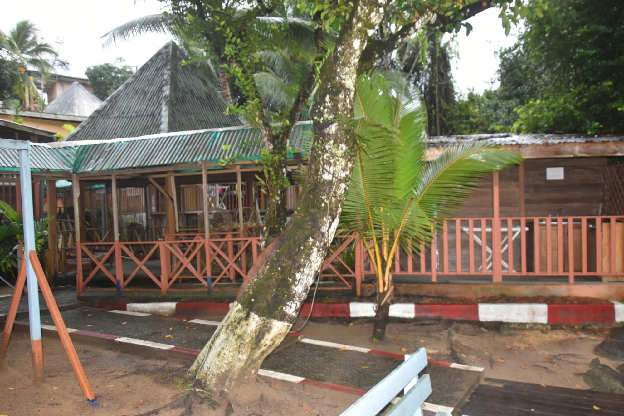 Hotel Restaurant Gites Kribi Habitación foto